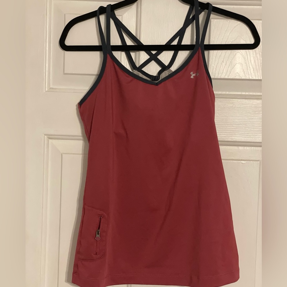 Under Armour Athletic Top with Built in Bra Fitted Heat Gear